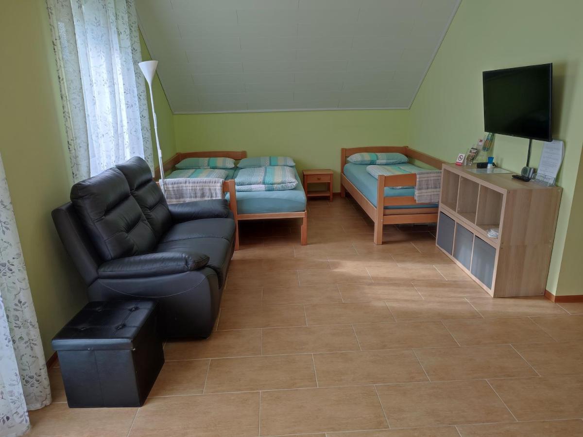 1-Zimmer-Wohnung Naehe Playmobil Funpark Oberasbach Kültér fotó
